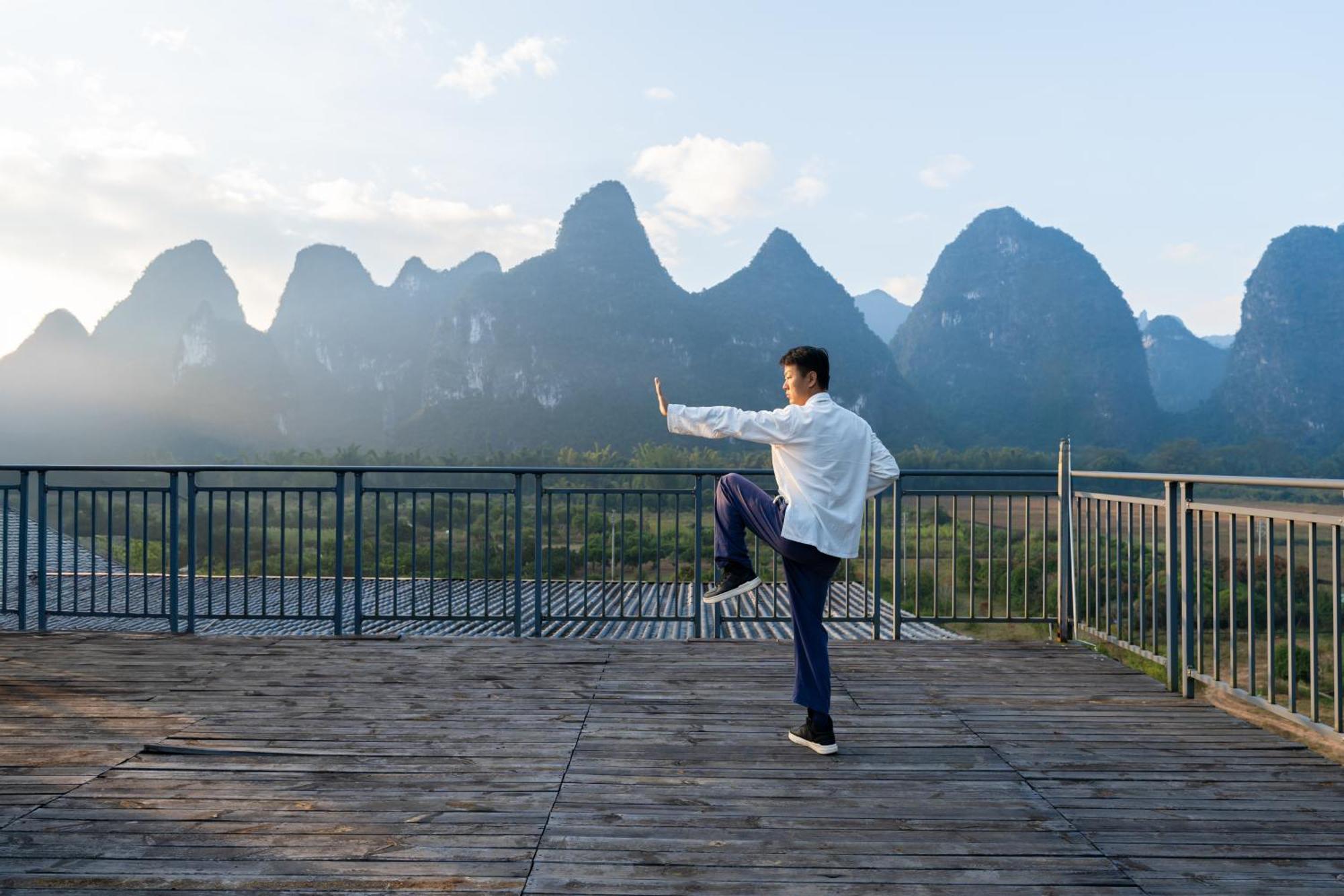 Leisure Courtyard Hotel Yangshuo-Free Shuttle Bus To Yangshuo Station Stay 2 Nights One Way Esterno foto