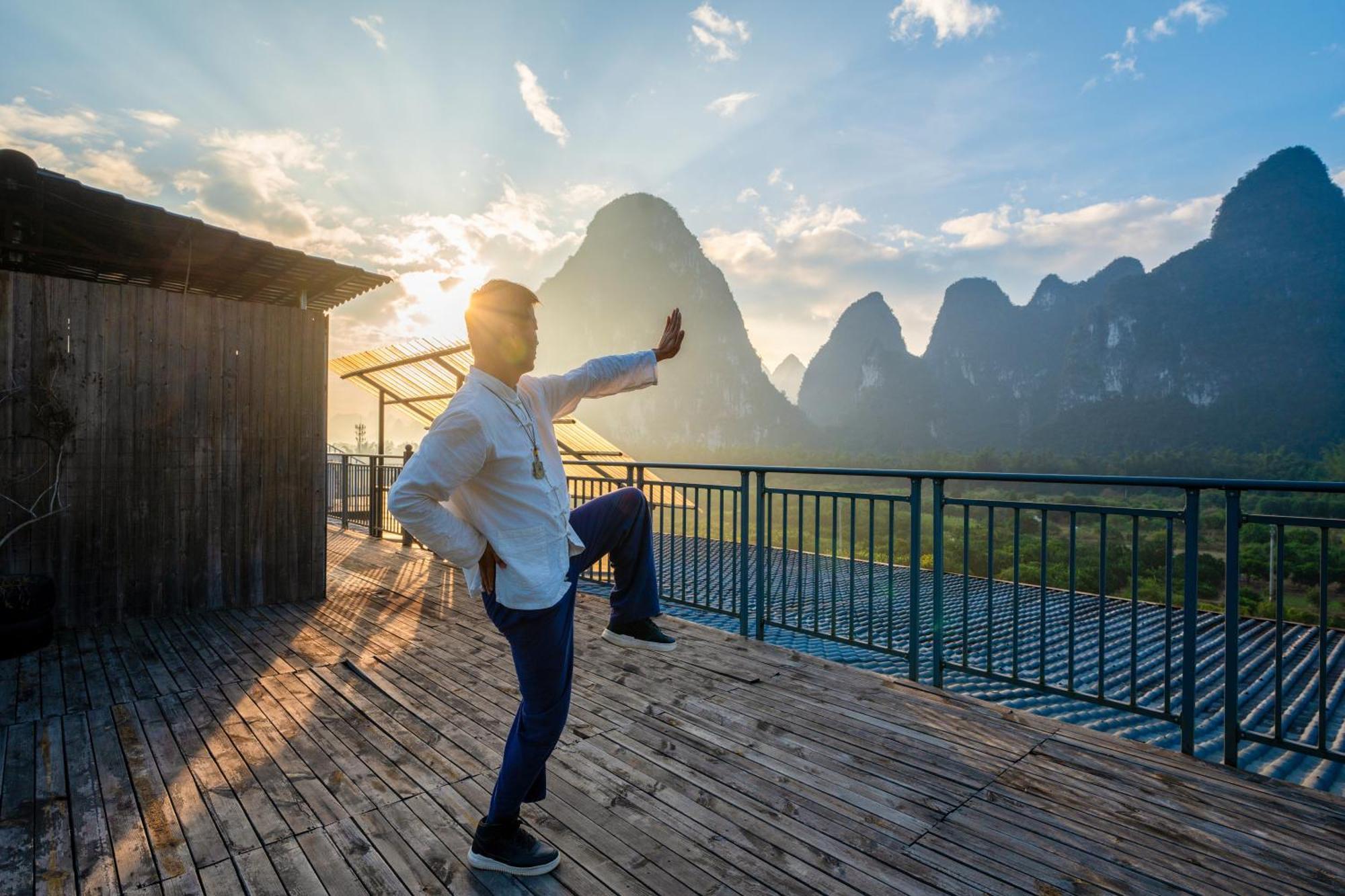 Leisure Courtyard Hotel Yangshuo-Free Shuttle Bus To Yangshuo Station Stay 2 Nights One Way Esterno foto