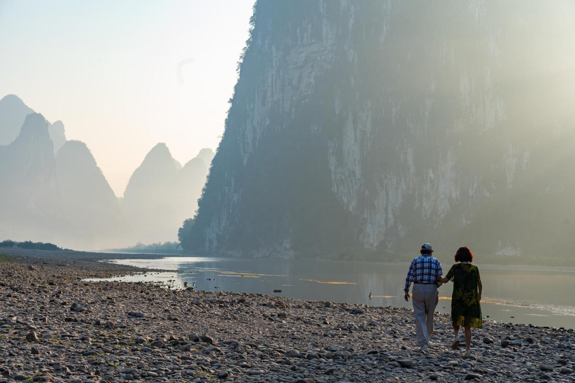 Leisure Courtyard Hotel Yangshuo-Free Shuttle Bus To Yangshuo Station Stay 2 Nights One Way Esterno foto